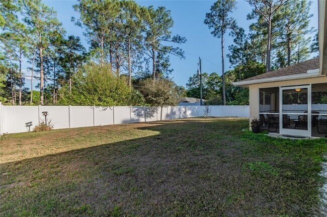 Building Photo - 2874 Crittendon St