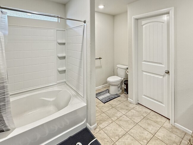 Building Photo - 845 Watson Wy