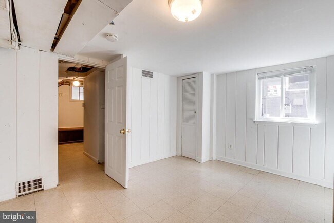 Building Photo - 1889 Alabama Ave SE