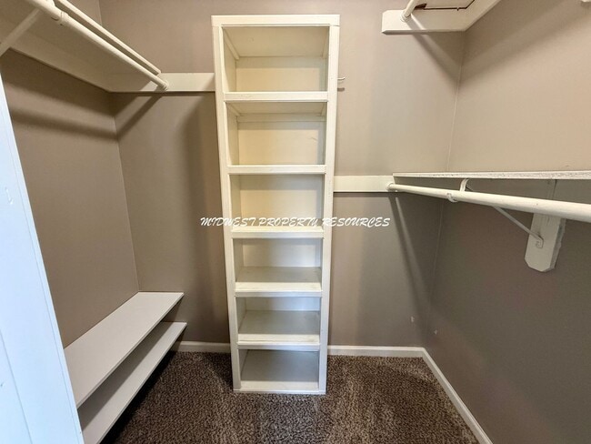 Building Photo - 3 Bed | 2 Bath Home for Rent – Lee’s Summit