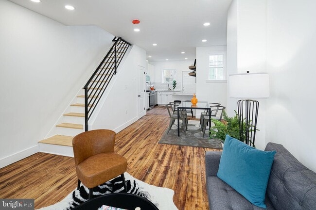 Building Photo - 1424 S Marston St