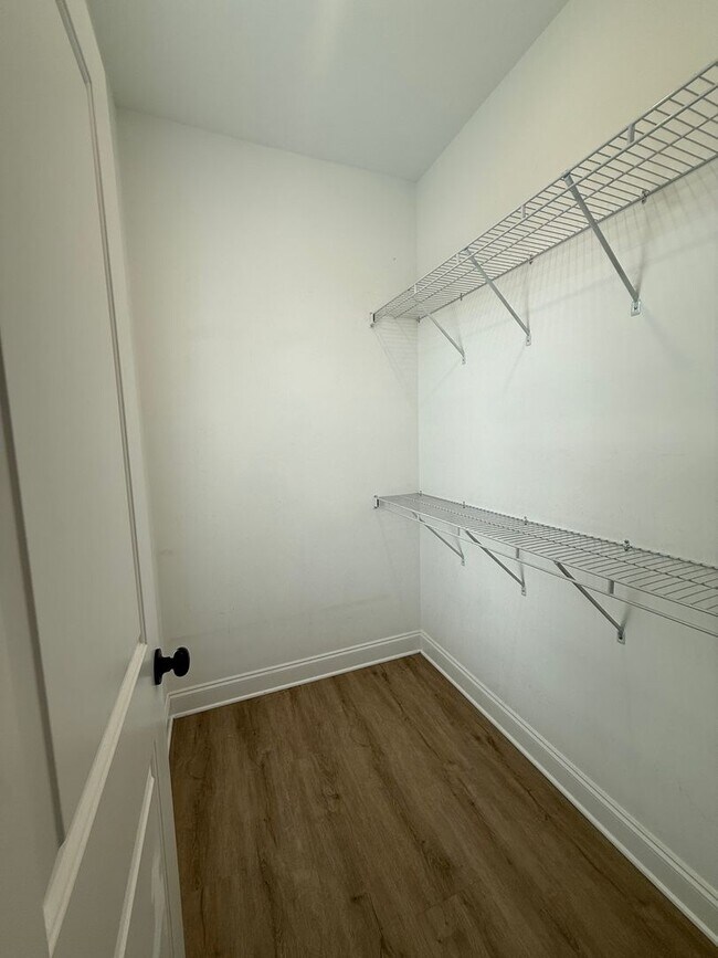 Building Photo - 9 Hanover St