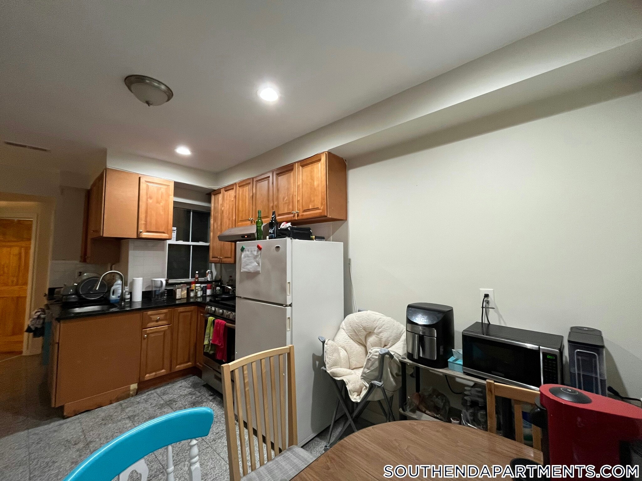 Building Photo - 179 Northampton St