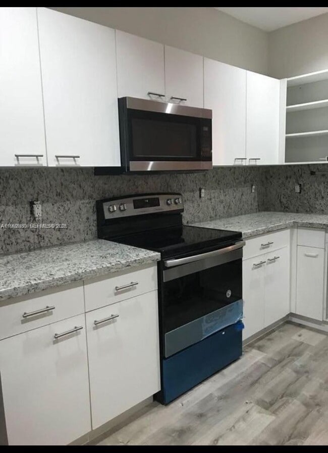 Building Photo - 2476 Cordoba Bend