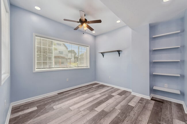 Building Photo - 305 N Graham**