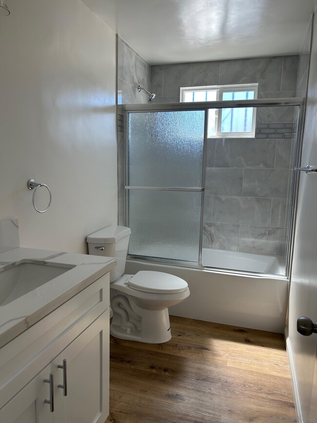 Building Photo - 3672 Bancroft St