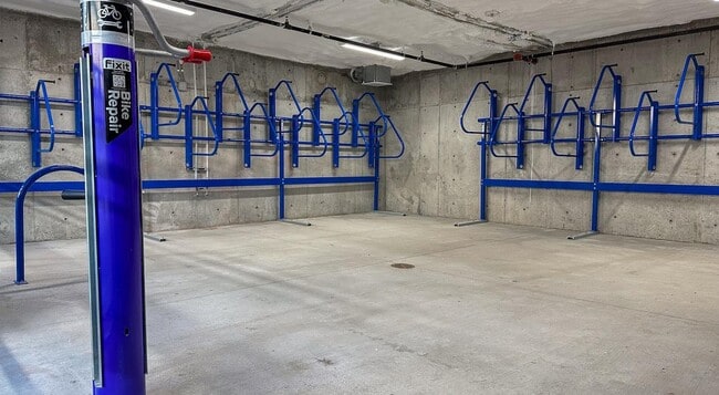 Building Photo - 357 E 500 S