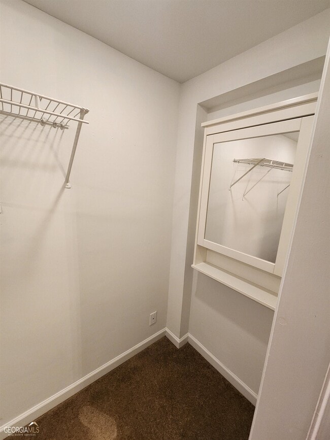 Building Photo - 2577 Eastwood Dr