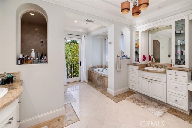 Building Photo - 26 Tasman Sea