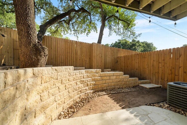Building Photo - 3601 Menchaca Rd