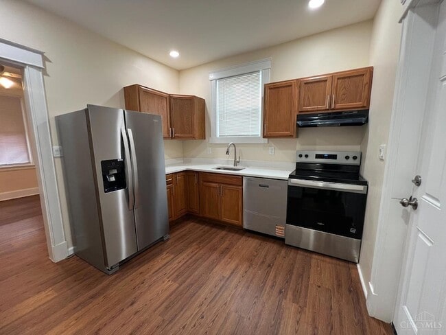 Building Photo - 626 Greenwood Ave