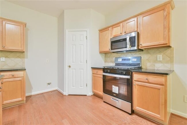 Building Photo - 2694 Winslow Ridge Dr NE