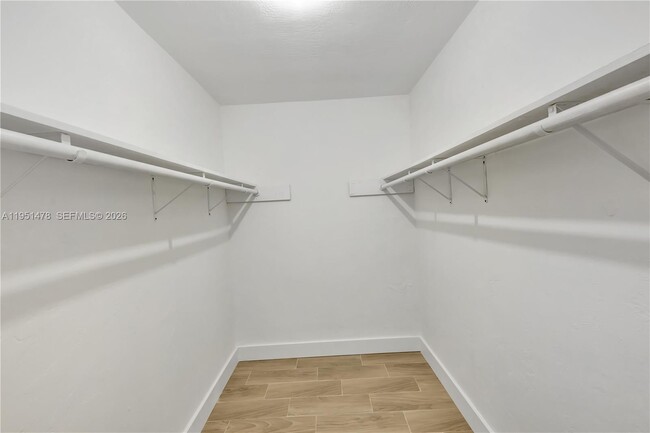 Building Photo - 1939 Jefferson St