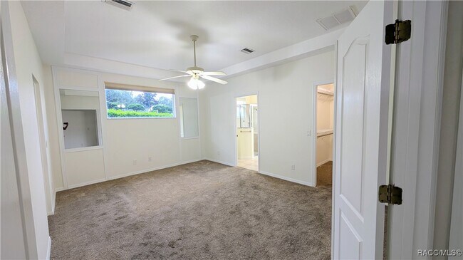 Building Photo - 856 W Silver Meadow Loop