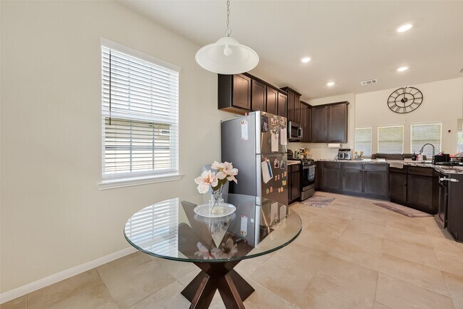 Building Photo - 6215 Prince Pl Dr