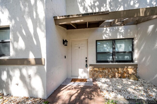 Building Photo - 325 NW 65th Terrace