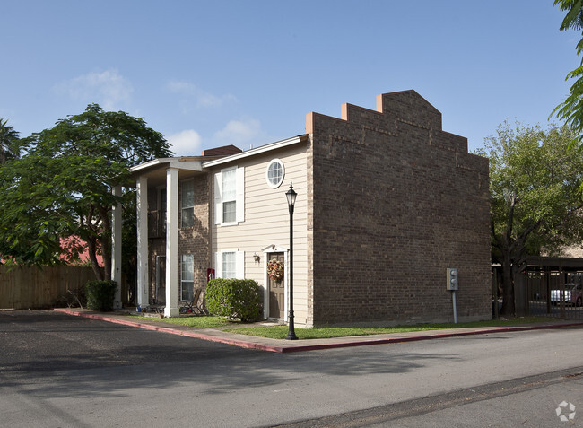 Primary Photo - Heritage Square