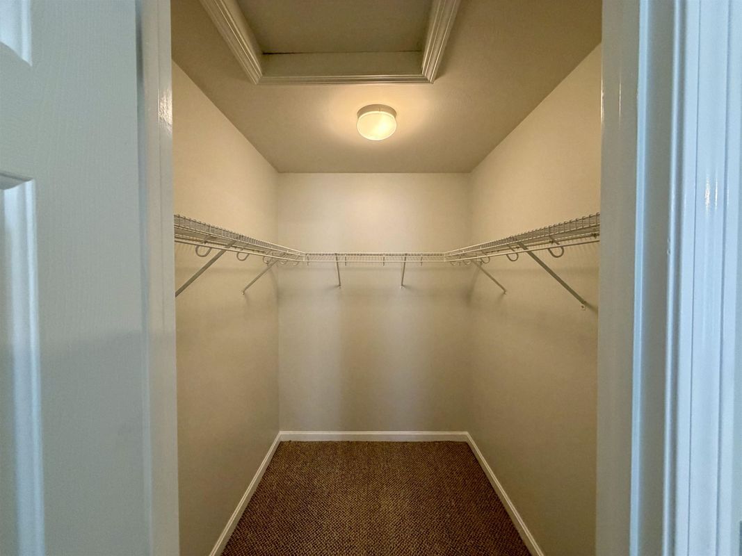 Building Photo - 8 Normandy