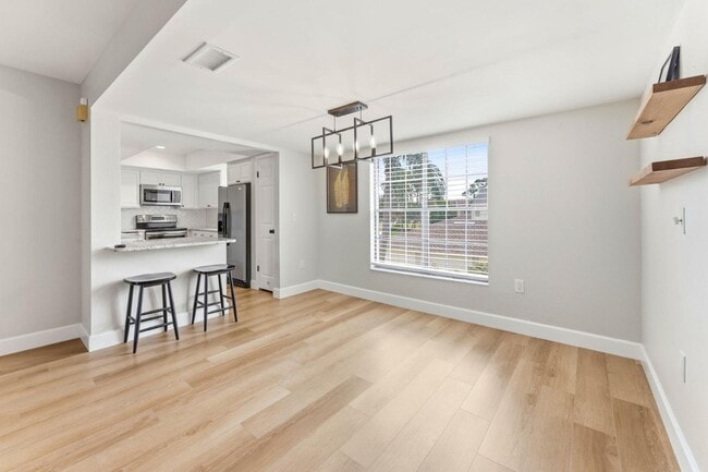 Building Photo - 2431 Heron Terrace