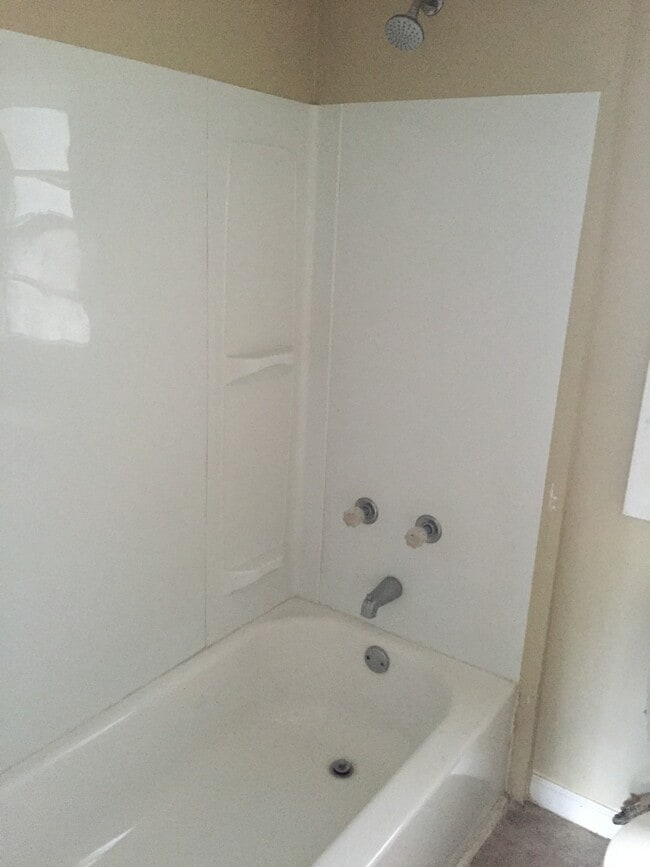 Building Photo - **ON HOLD**Total Electric**4 Bedroom / 2 B...