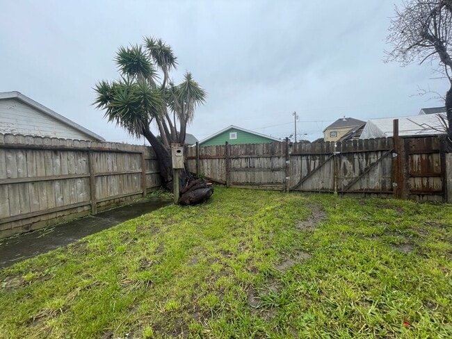 Building Photo - Pet-friendly Victorian Home has Remodeled ...
