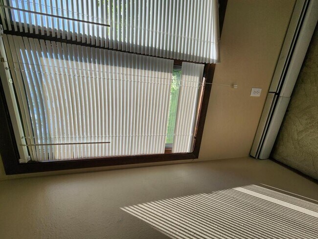 Building Photo - 2510 N 8th St