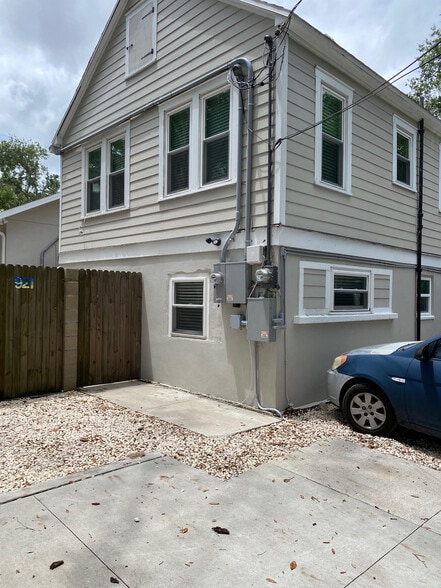 Building Photo - 1 Bed/1 Bath - Unit 1
