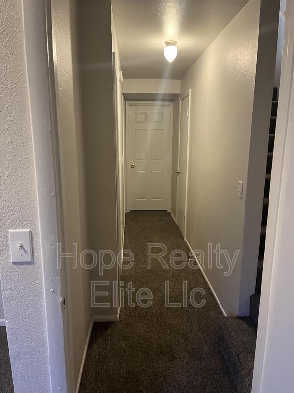 Building Photo - 2463 Astrozon Cir