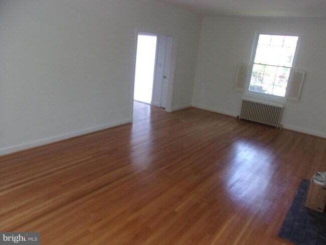 Building Photo - 1114 S Oakcrest Rd