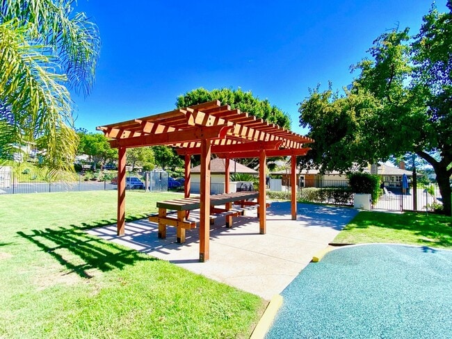 Building Photo - FOR RENT -  3 Bd/2 Ba 1,392 Sf In Friars Village Community, Townhome In San Diego Fashion Valley ...