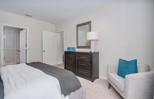 Building Photo - 3743 SW Port St Lucie Blvd