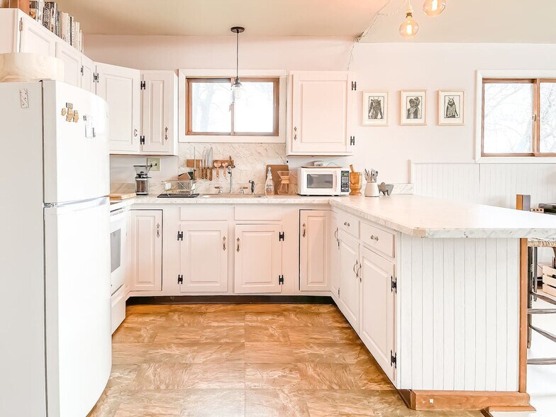 Building Photo - 3924 Hamden Hill Rd