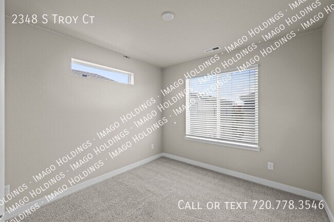 Building Photo - 2348 S Troy Ct