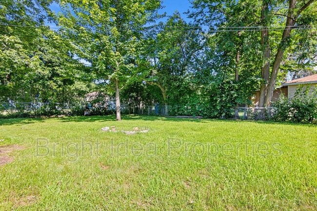 Building Photo - 4011 Welcome Ave N