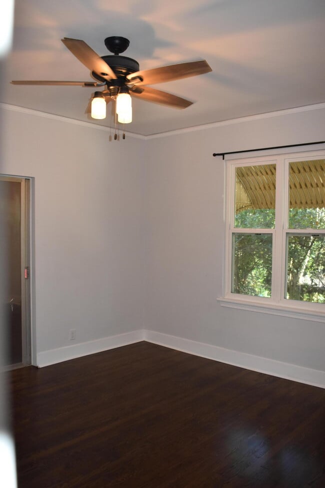 Building Photo - 804 Hickman Rd