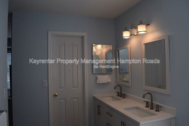 Building Photo - 1125 Lady Ashley Dr