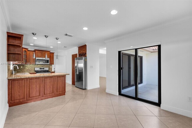 Building Photo - 15057 SW 32nd St