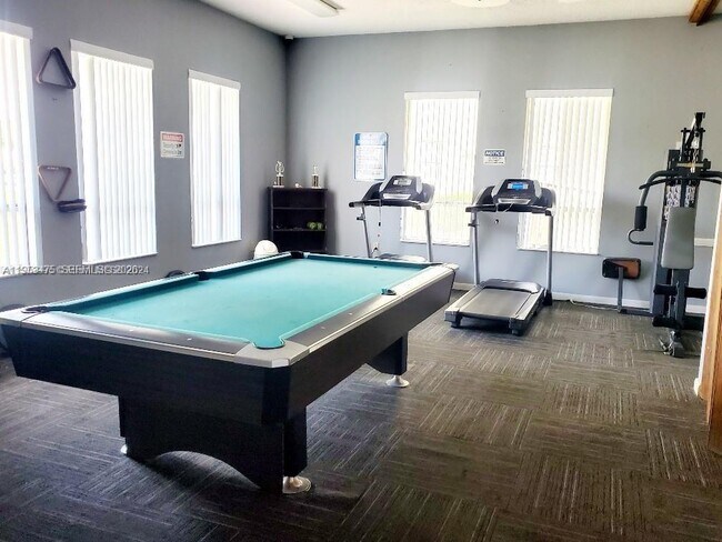 Building Photo - 1820 SW 81st Ave