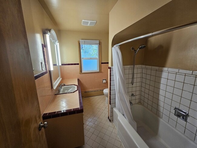 Building Photo - Beautiful Home in Spokane Valley