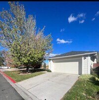 Building Photo - Clean Executive Rental Available Now