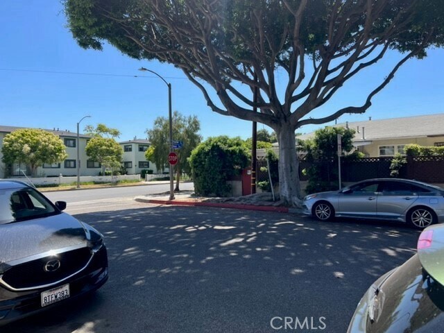 Building Photo - 2016 Euclid St