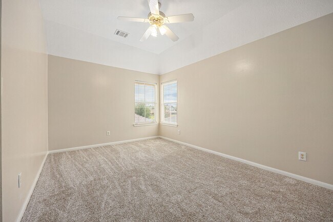 Building Photo - 1919 Valleria Ct