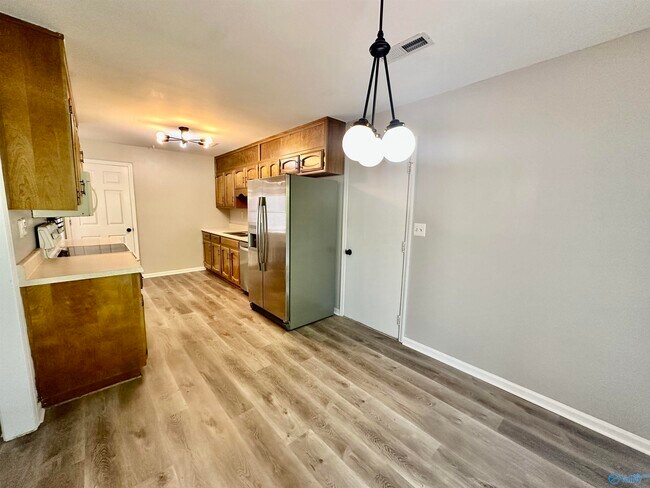 Building Photo - 7520 SW Clubfield Dr