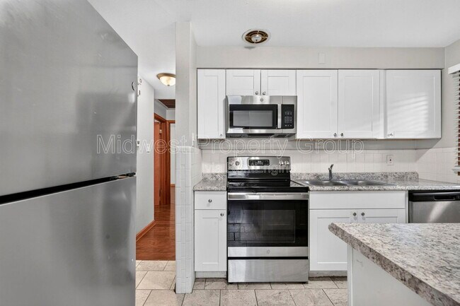 Building Photo - 1427 Attica Dr