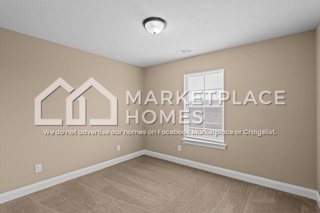 Building Photo - 108 James St