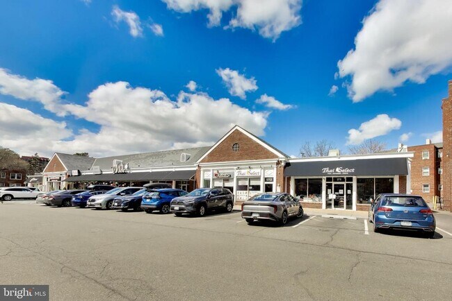Building Photo - 1724 N Quinn St