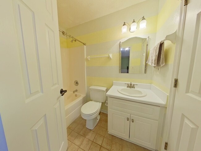 Building Photo - Two Bedroom Townhome in the Heart of Grovetown!