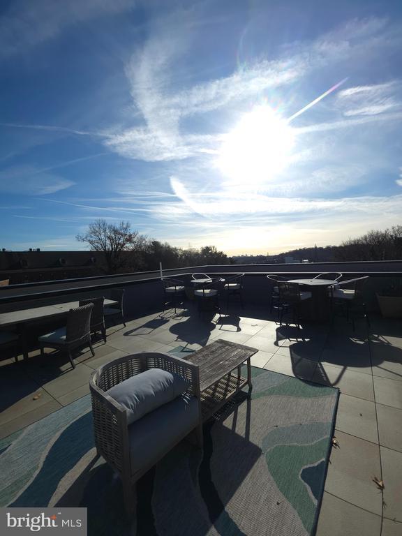 Building Photo - 3503 Midvale Ave