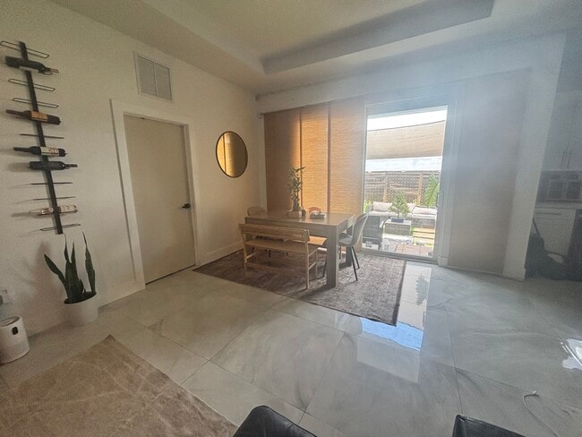 Building Photo - 1507 SW 27th Ct