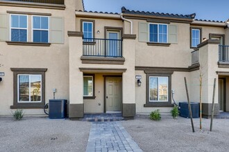 Building Photo - 2020-Built 3 Bedroom Beauty in the Heart of Henderson!